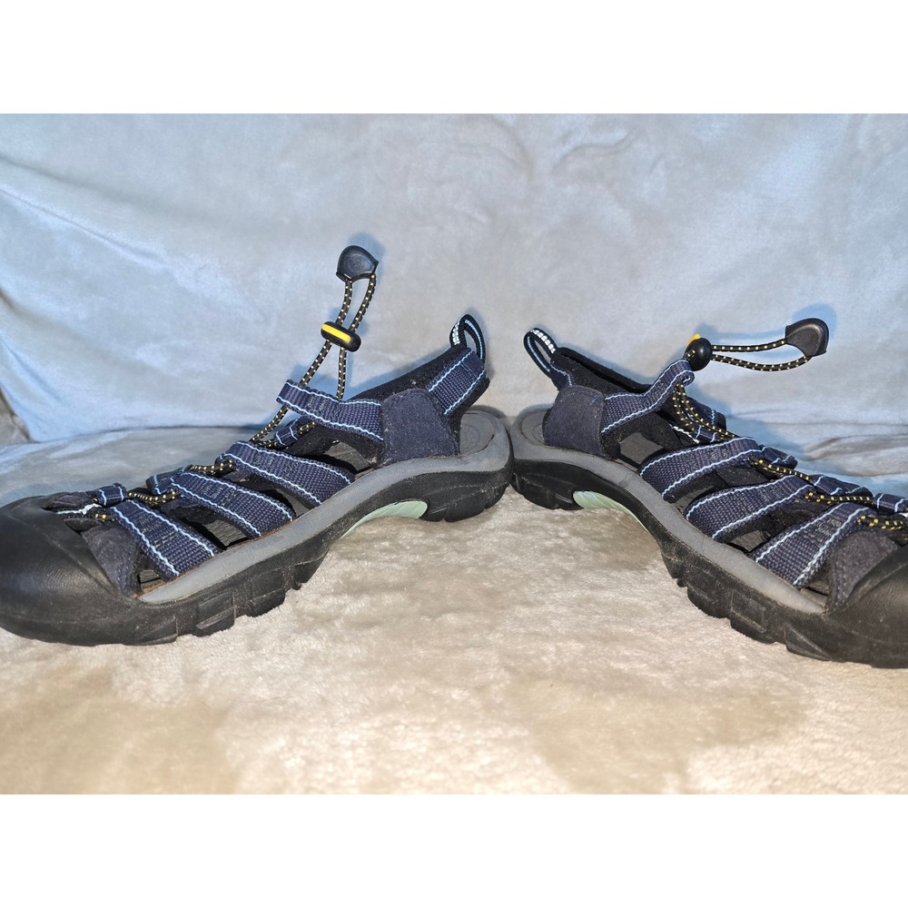 Womens Keens size 6 1/2 - Picture 7 of 9